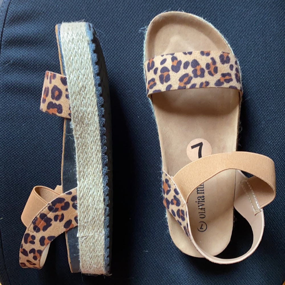 Sandals - Picture 2 of 4
